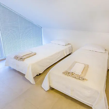 Вилла Sleeps 8 With Pool Air Con And Wifi Калкан